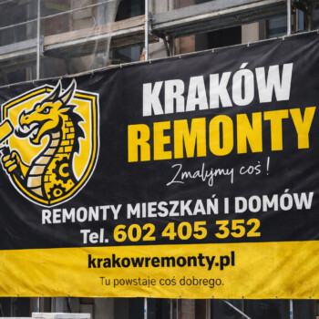 Banery wielkoformatowe zapewniają maksymalną widoczność reklamy. Baner wielkoformatowy na elewacji budynku – reklama dużego formatu