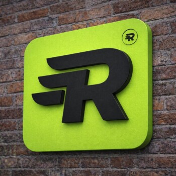 Litery 3D świetnie wyglądają nawet bez oświetlenia Litery 3D LED na elewacji budynku